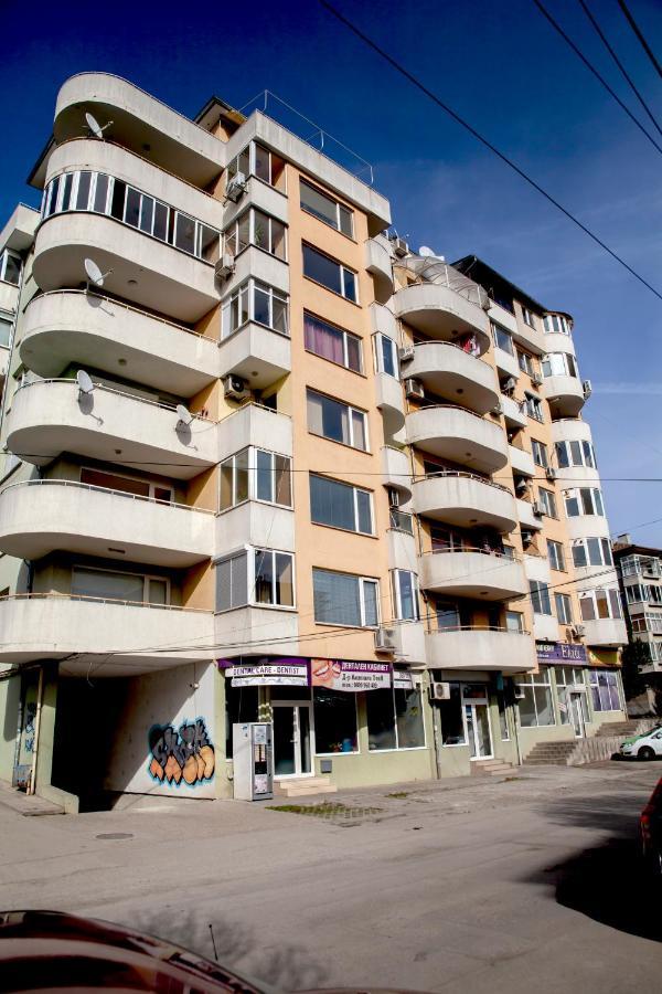 Stadium Apartments Veliko Tarnovo Exterior foto
