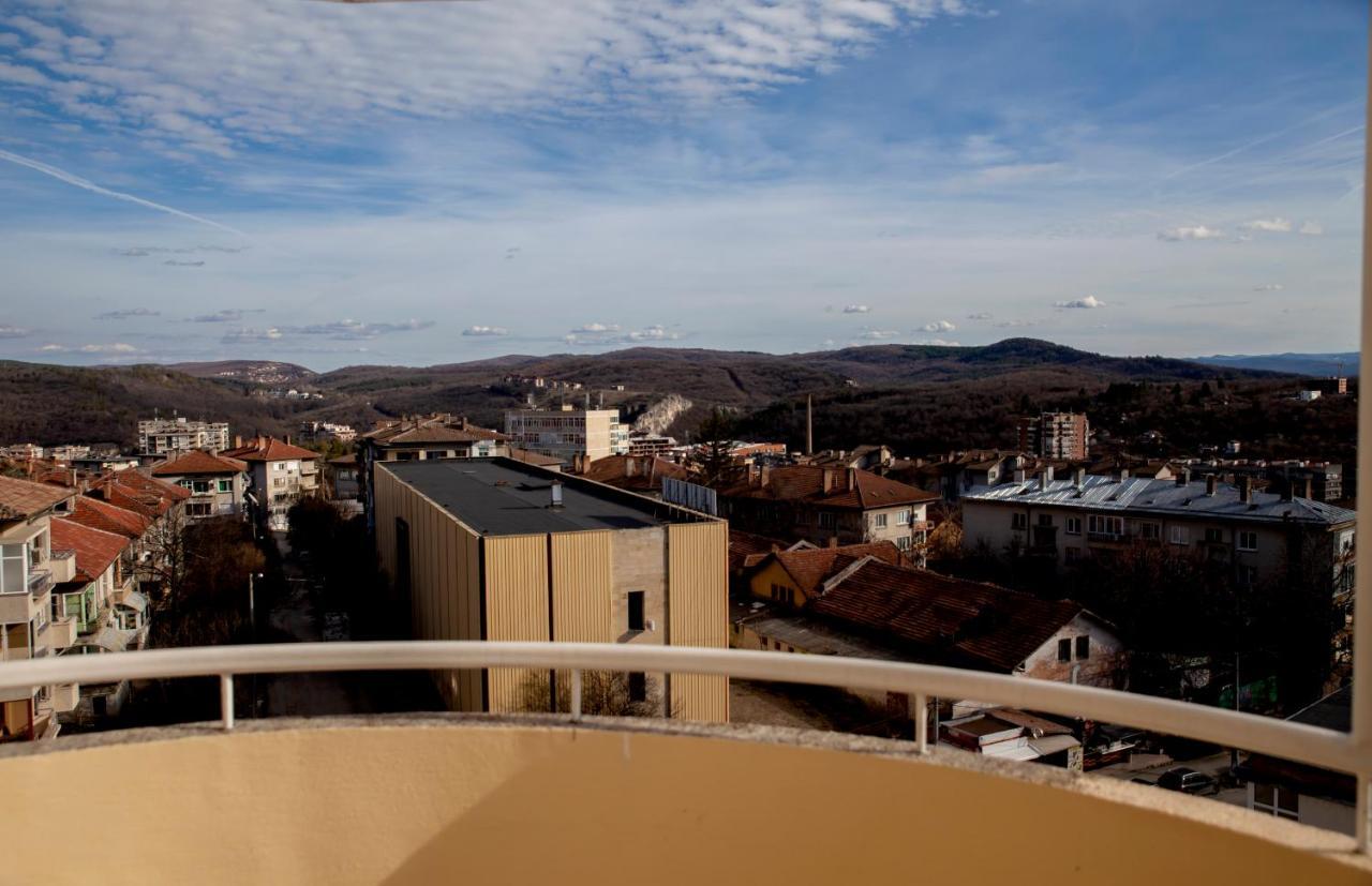 Stadium Apartments Veliko Tarnovo Exterior foto