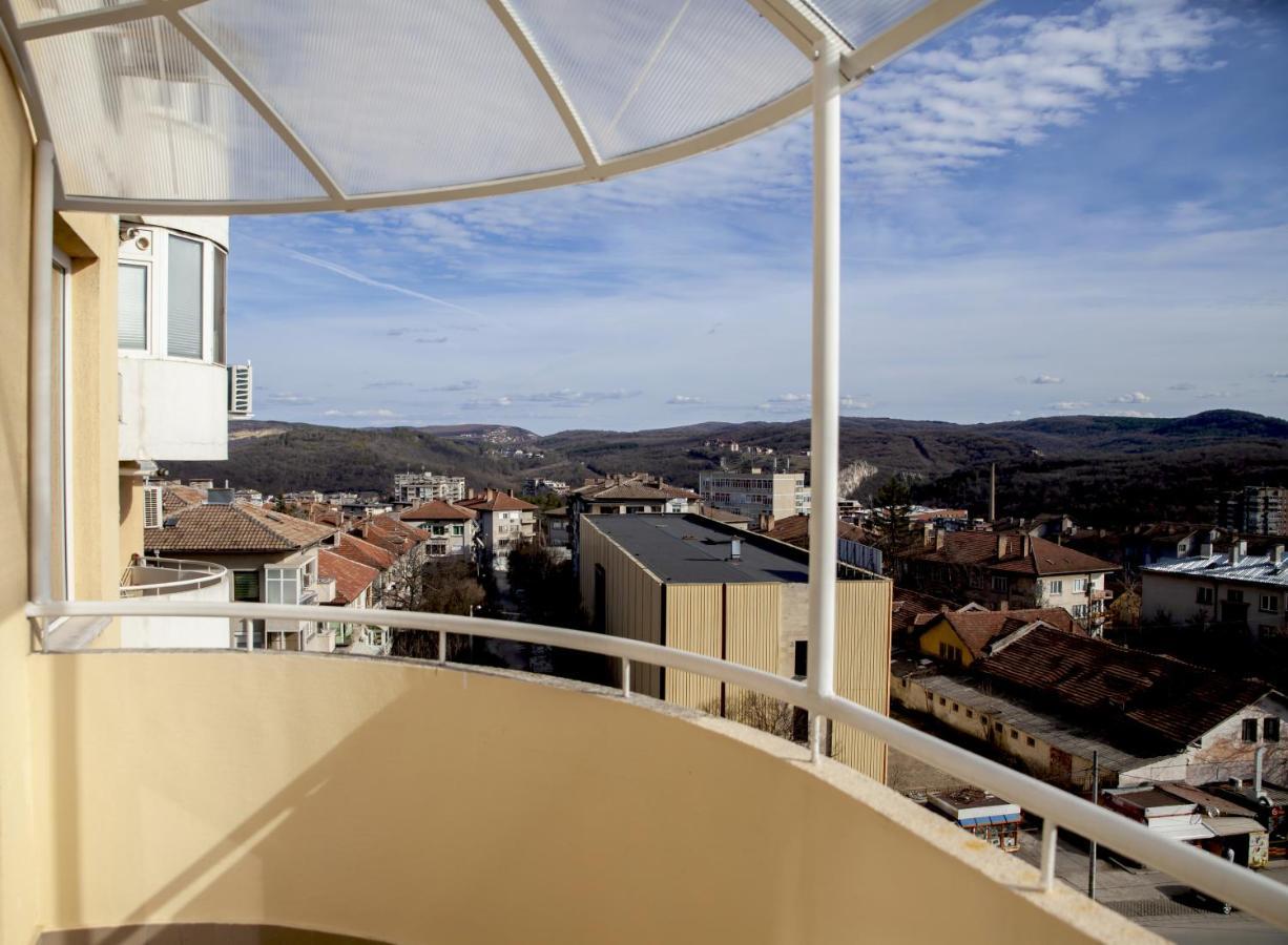 Stadium Apartments Veliko Tarnovo Exterior foto